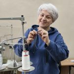 От индивидуального пошива до дизайна торжества. Какие возможности открывает «Швейный хаб».